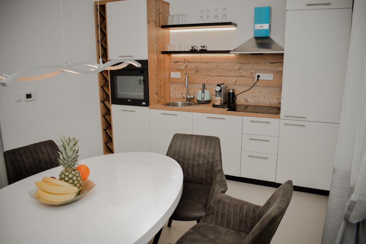 Bujroom Apartments Sarajevo Bagian luar foto