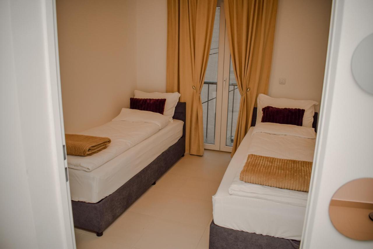 Bujroom Apartments Sarajevo Bagian luar foto