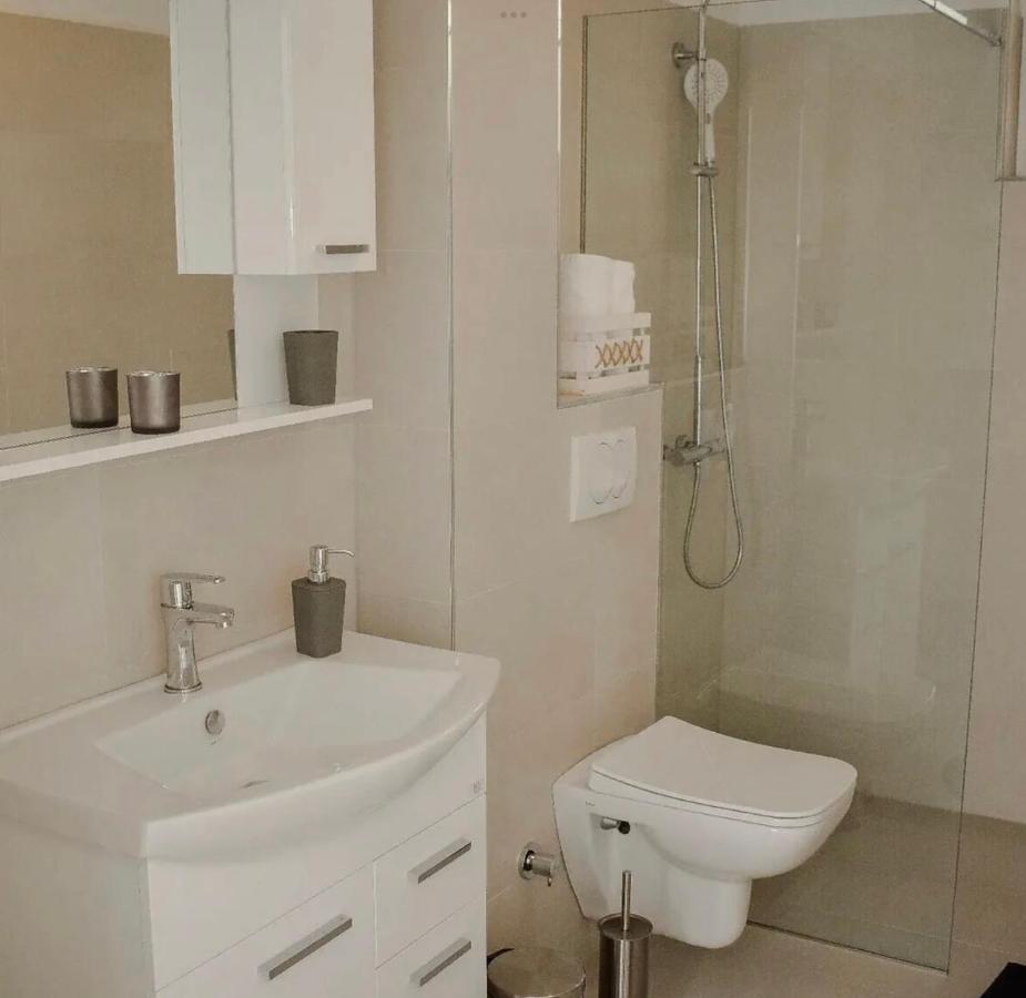 Bujroom Apartments Sarajevo Bagian luar foto